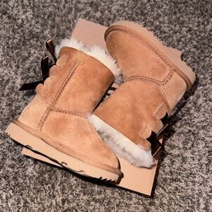 Baby Bailey bow Uggs